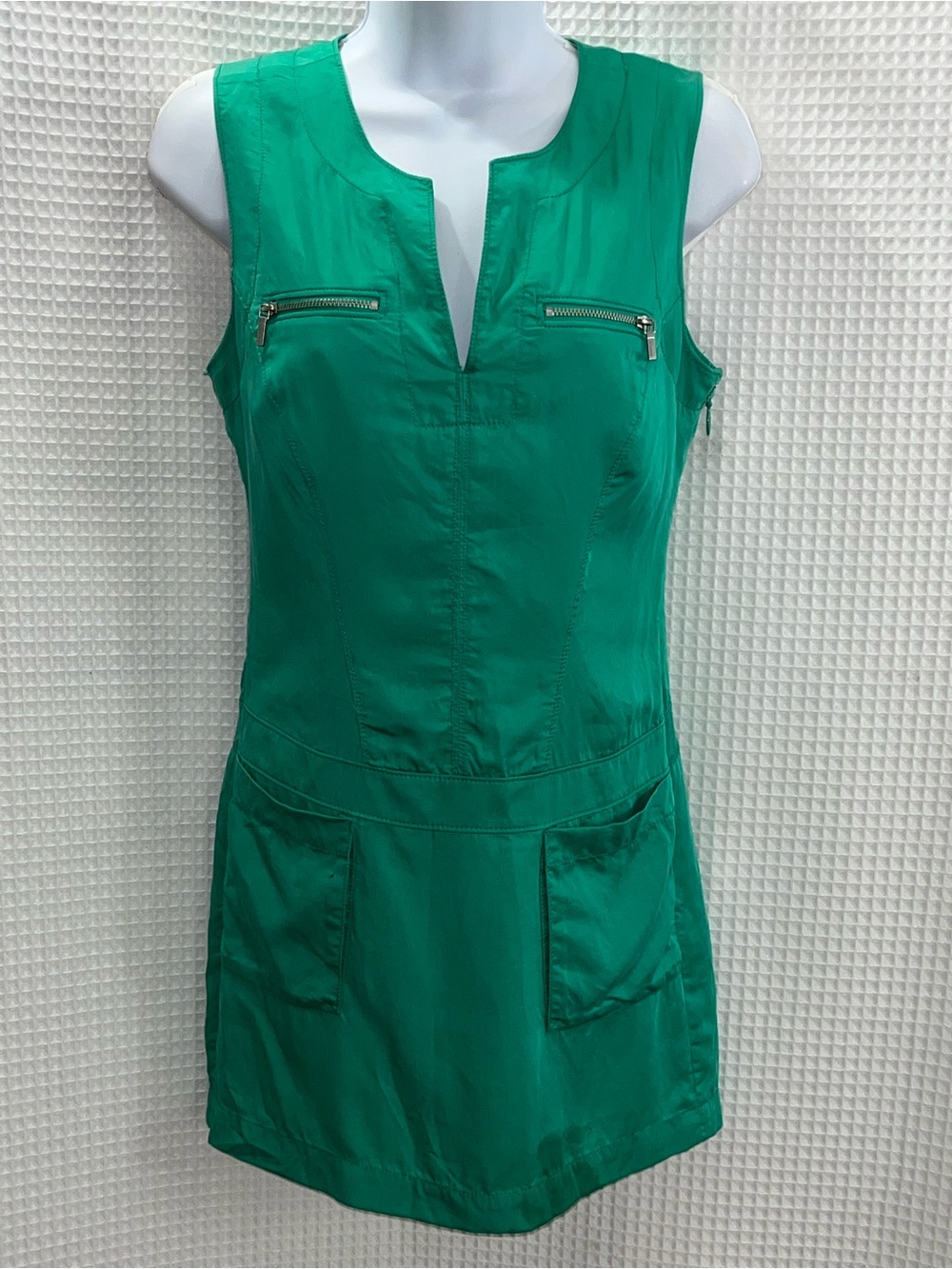 Bebe Green Sleeveless Zip-Pocket Shift Dress size 0